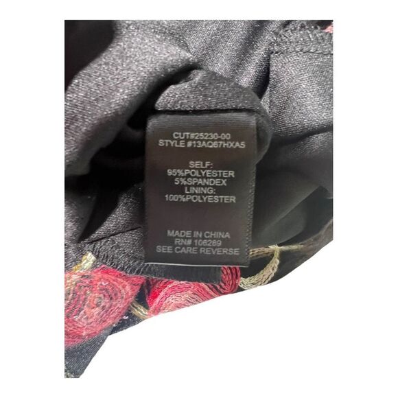 Francesca's Women's Anet Velvet Embroidered Floral Mini Skirt Size Small - Picture 5 of 7